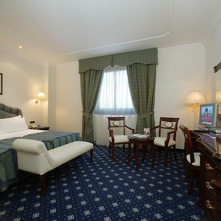 Tiberio Palace Hotel Наполи Екстериор снимка