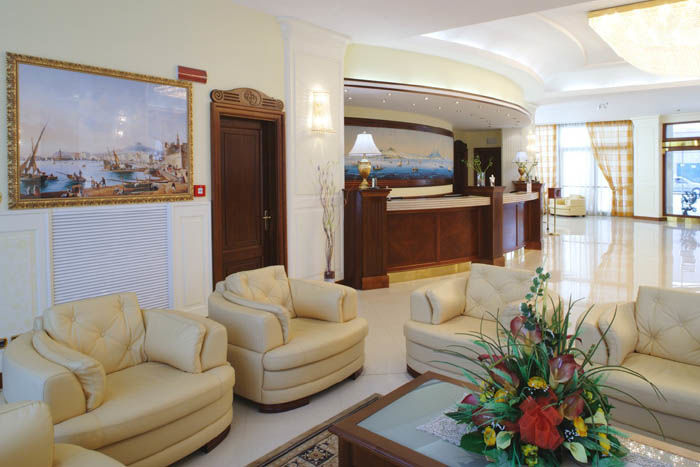 Tiberio Palace Hotel Наполи Екстериор снимка